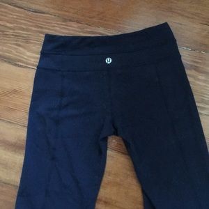 Women’s black lululemon pants